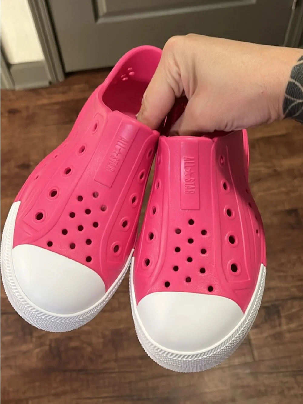 Converse Kids Pink Slip-On Shoes with White Toe Youth Size 3